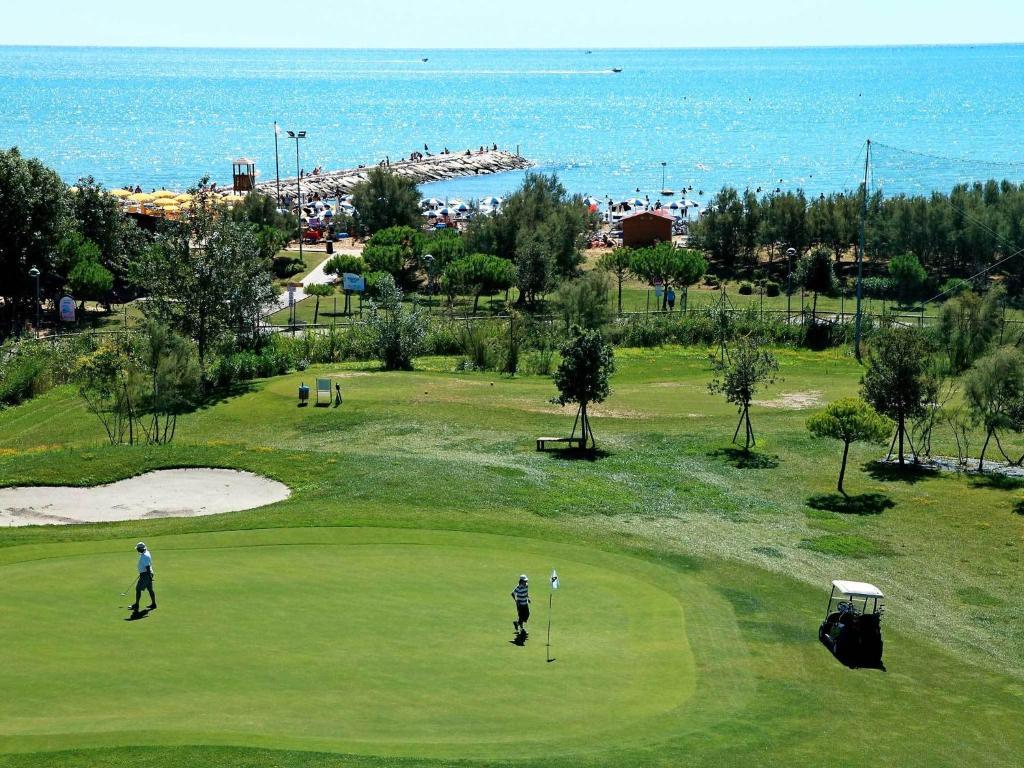 Hotel Maregolf Caorle Buitenkant foto